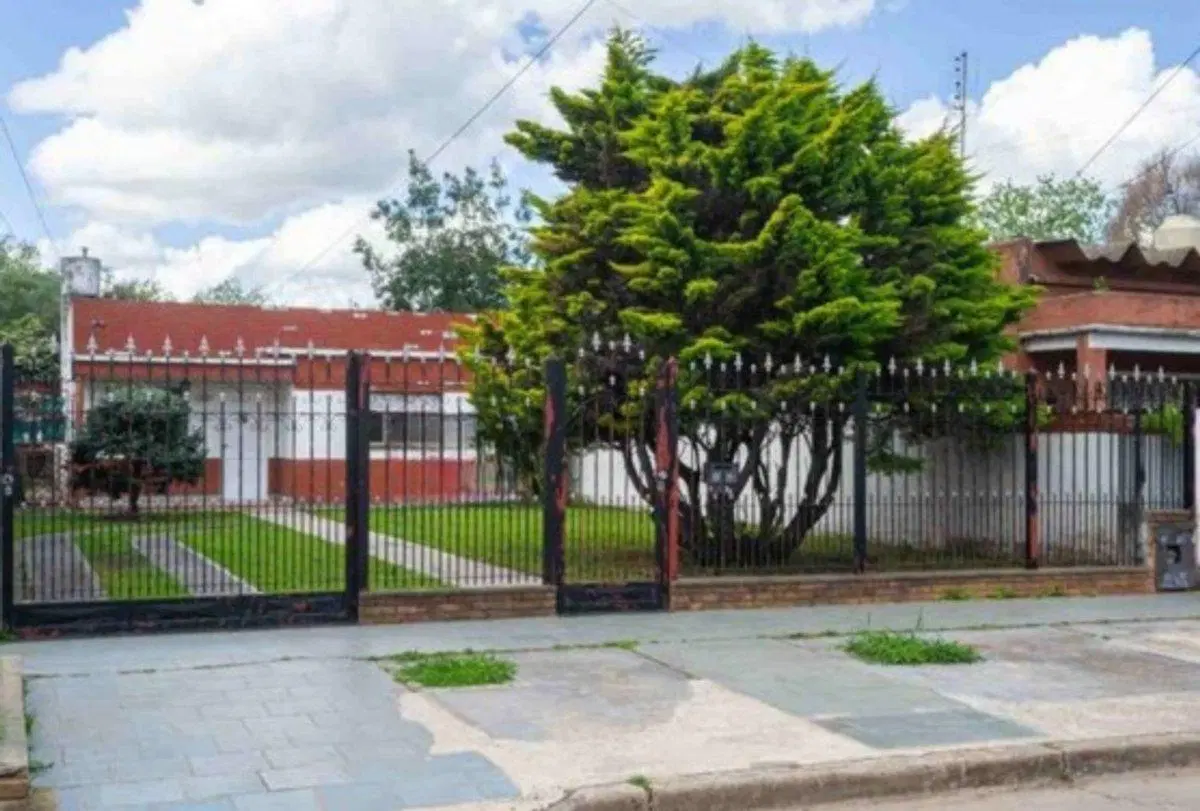 CASA EN VENTA 3 AMBIENTES EN LONGCHAPS 3