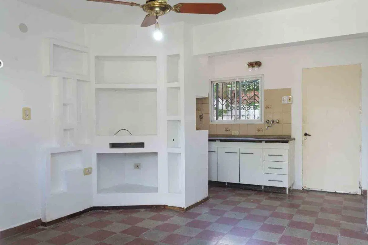 CASA EN VENTA 3 AMBIENTES EN LONGCHAPS 4
