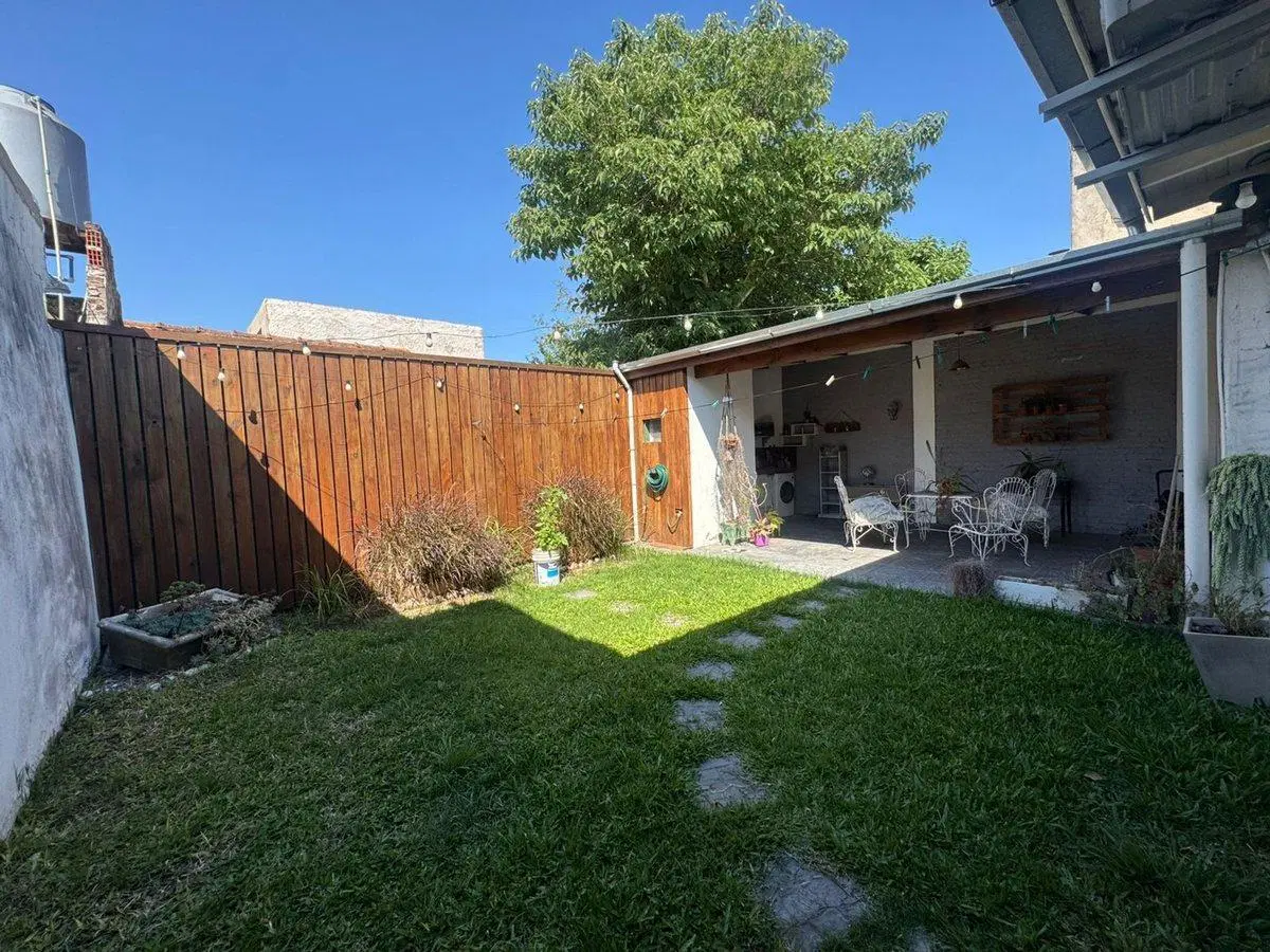 CASA EN VENTA TEMPERLEY REFACCIONADA A NUEVA 5