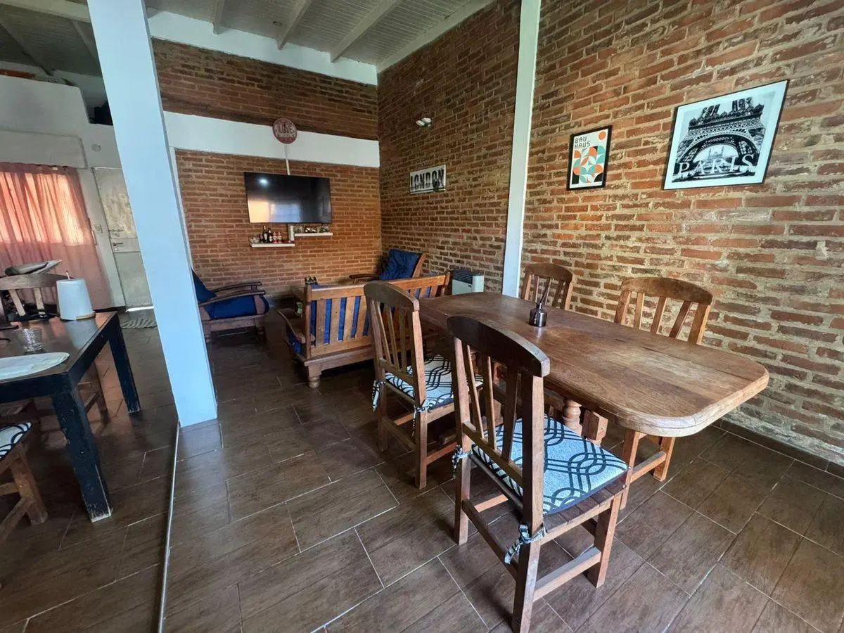 CASA EN VENTA TEMPERLEY REFACCIONADA A NUEVA 4