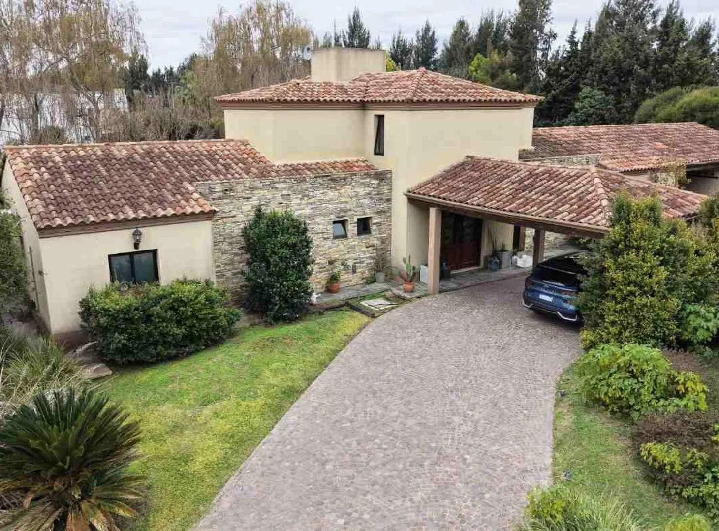 CASA EN VENTA EN CANNING APTA CREDITO MALIBU 2