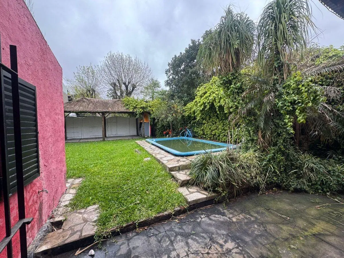 PH EN VENTA MONTE GRANDE CON PILETA 5