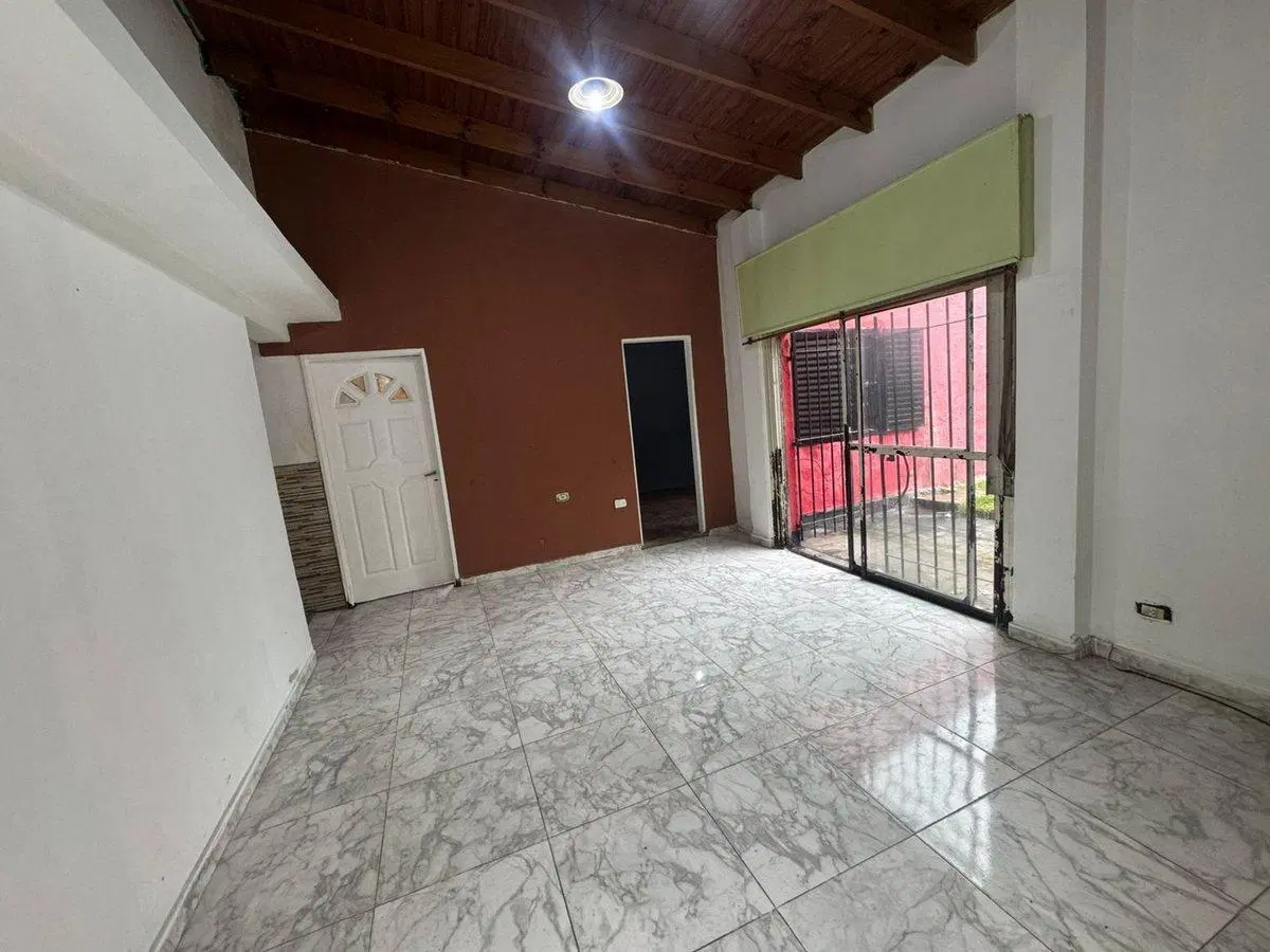 PH EN VENTA MONTE GRANDE CON PILETA 4