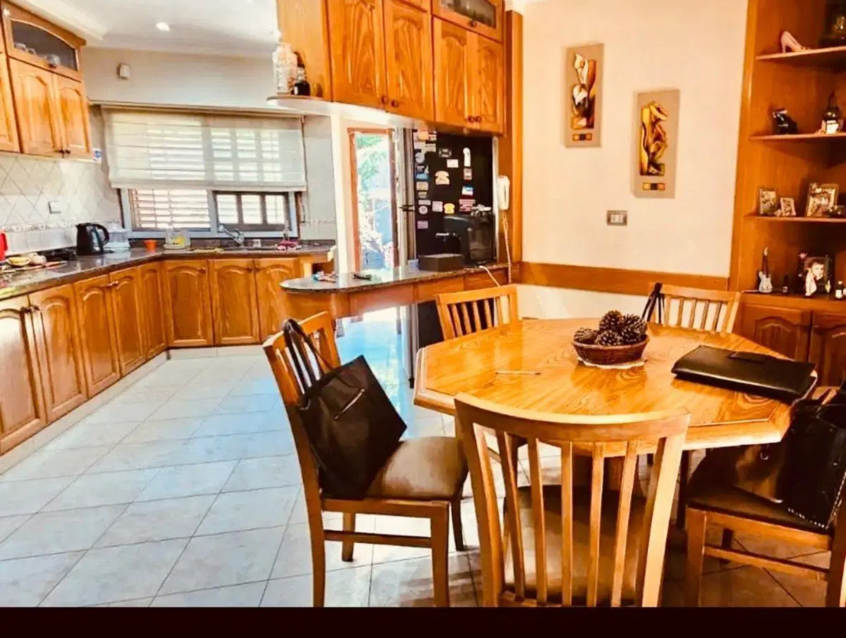 VENDE CASA C/EXCELENTE UBICACIÓN APTA CRÉDITO 8