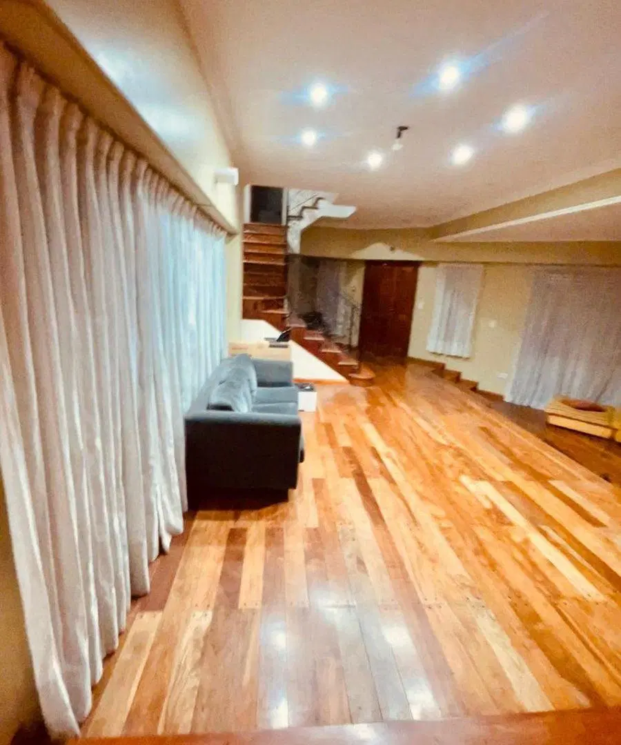 VENDE CASA C/EXCELENTE UBICACIÓN APTA CRÉDITO 4