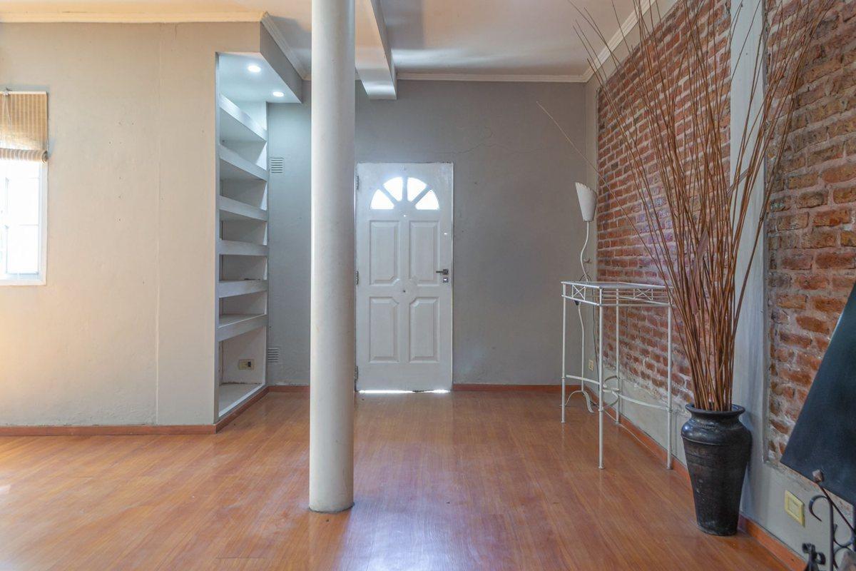Foto de CASA EN VENTA 6 AMBIENTES ALEJANDRO KORN, imagen 1