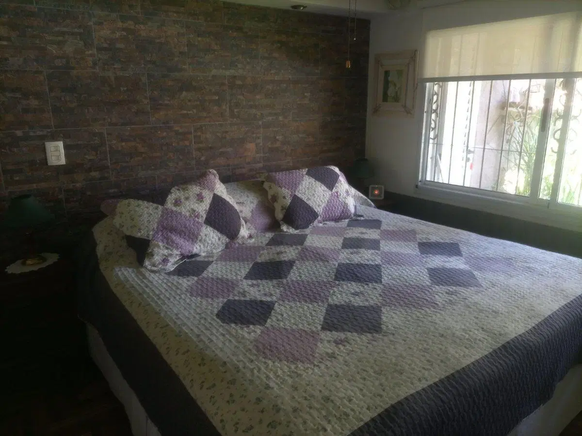 CASA EN VENTA MONTE GRANDE CON PISCINA Y QUINCHO 2