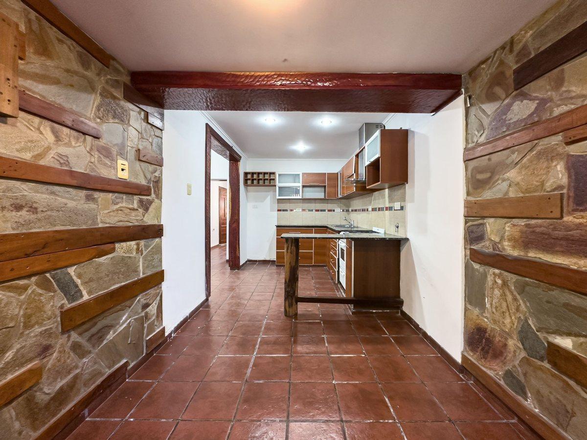 Foto de CASA EN VENTA ALEJANDRO KORN CON PILETA, imagen 2