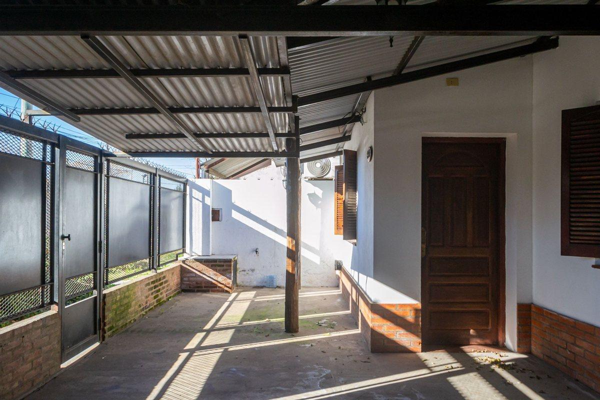Foto de CASA EN VENTA ALEJANDRO KORN CON PILETA, imagen 5