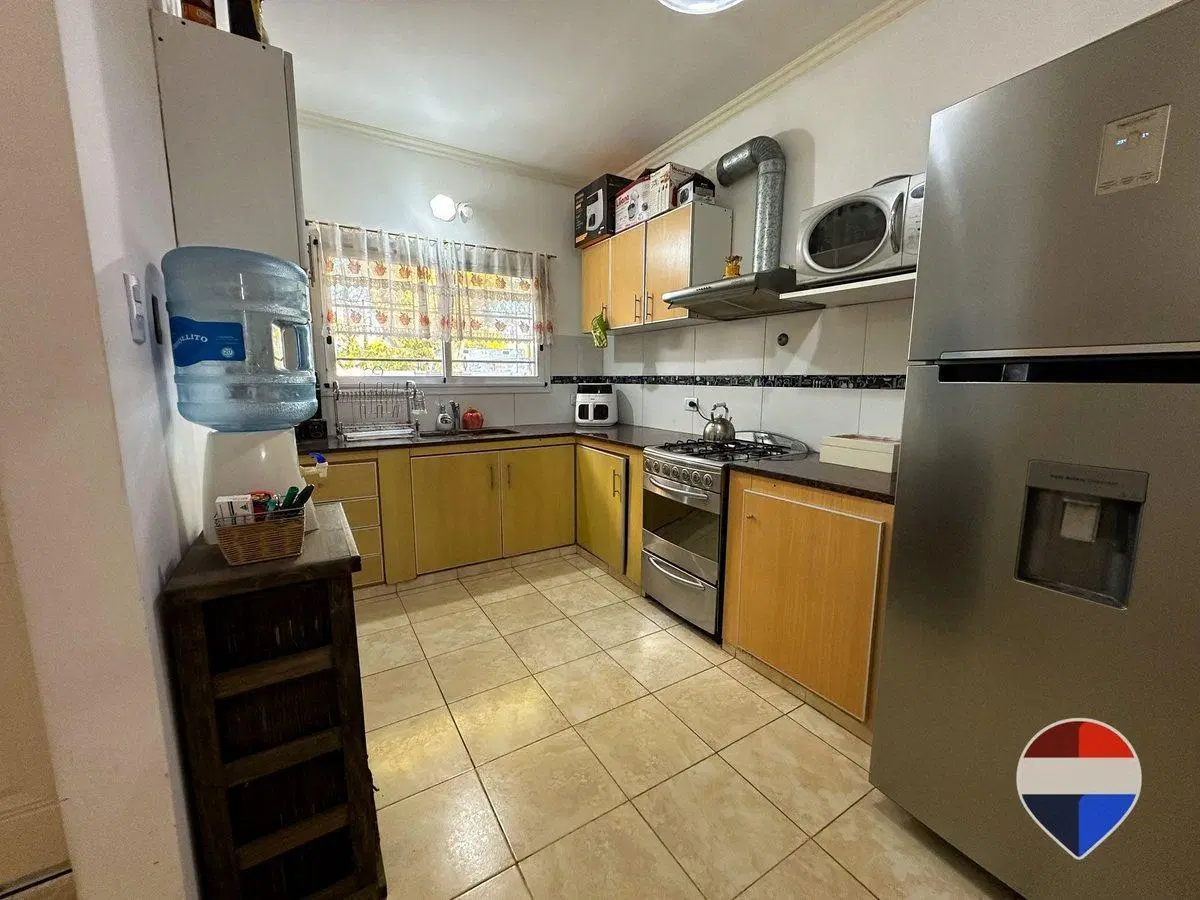 CASA EN VENTA EN SAN VICENTE CON PILETA Y COCHERA 4