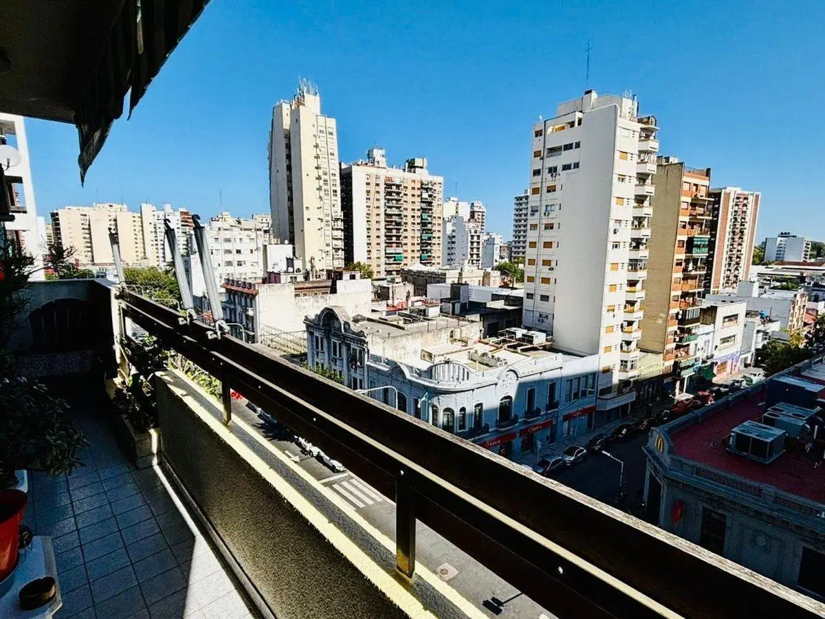 DEPARTAMENTO EN VENTA AVELLANEDA 3 AMBIENTES 5