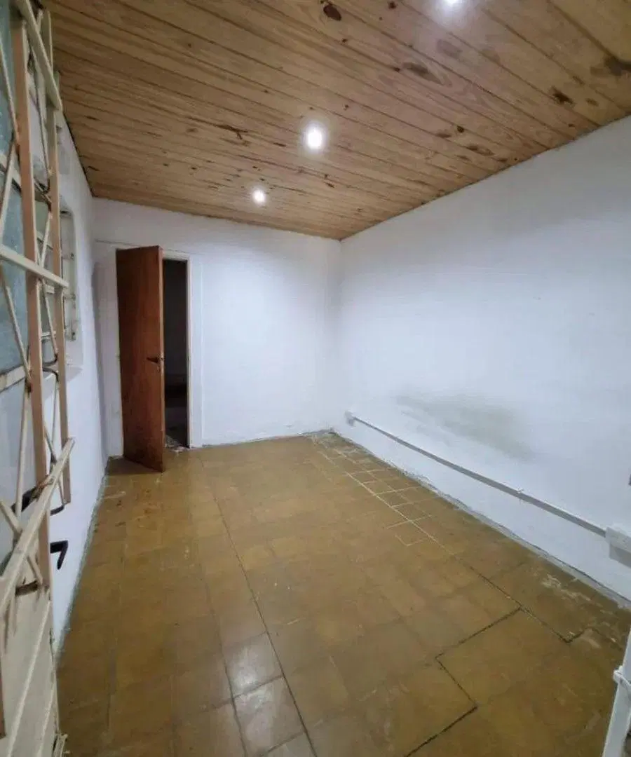 VENTA CASA EN MONTE GRANDE CON AMPLIO TERRENO 5