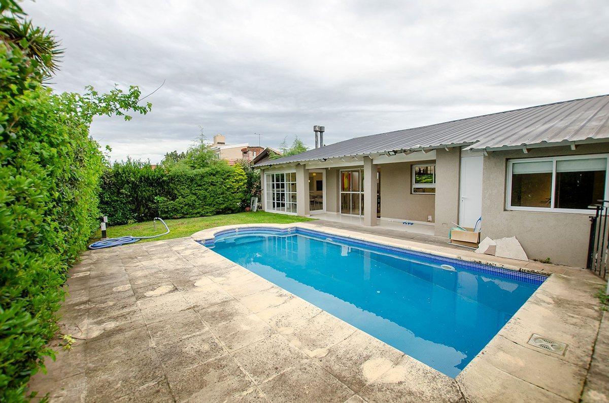 CASA EN VENTA EL VENADO CON PILETA CLIMATIZADA