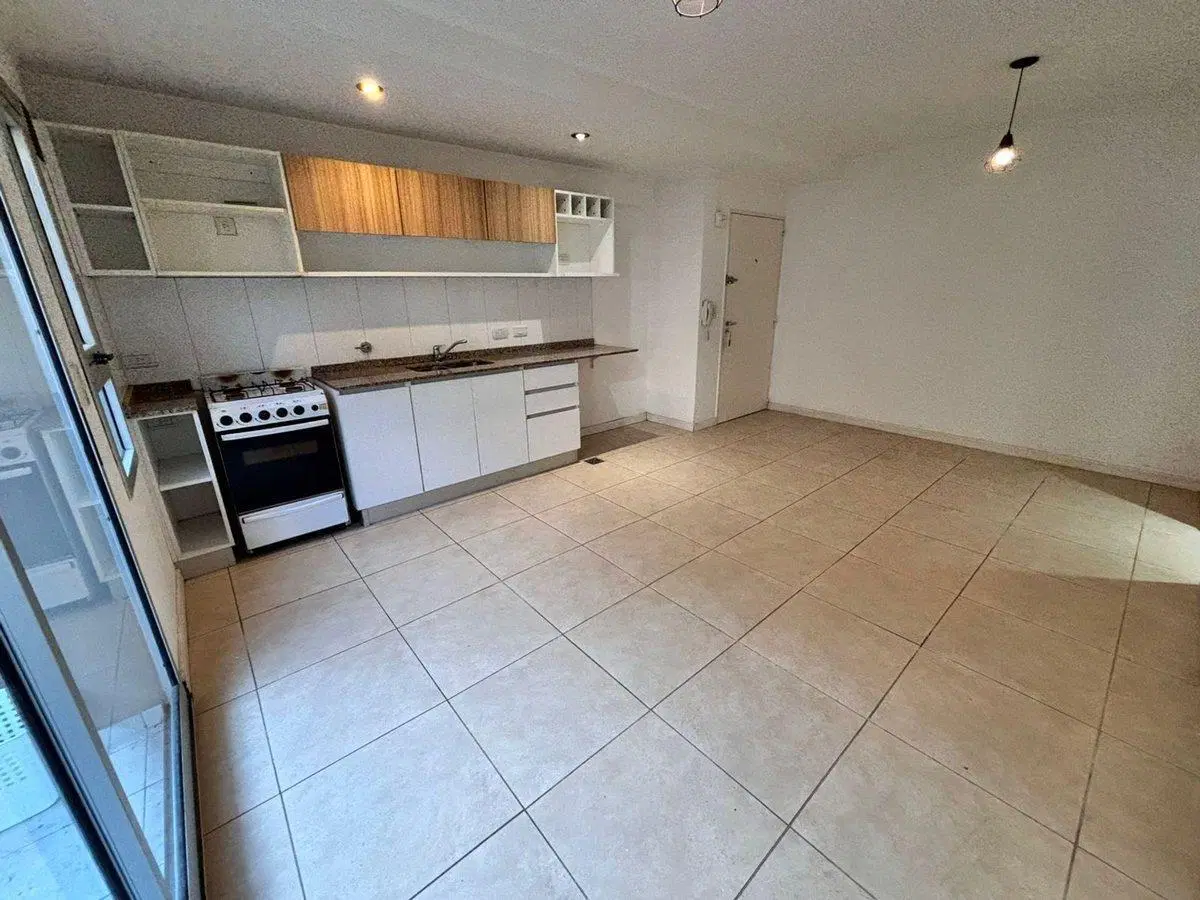 DEPARTAMENTO EN ALQUILER BANFIELD 2 AMBIENTES 5
