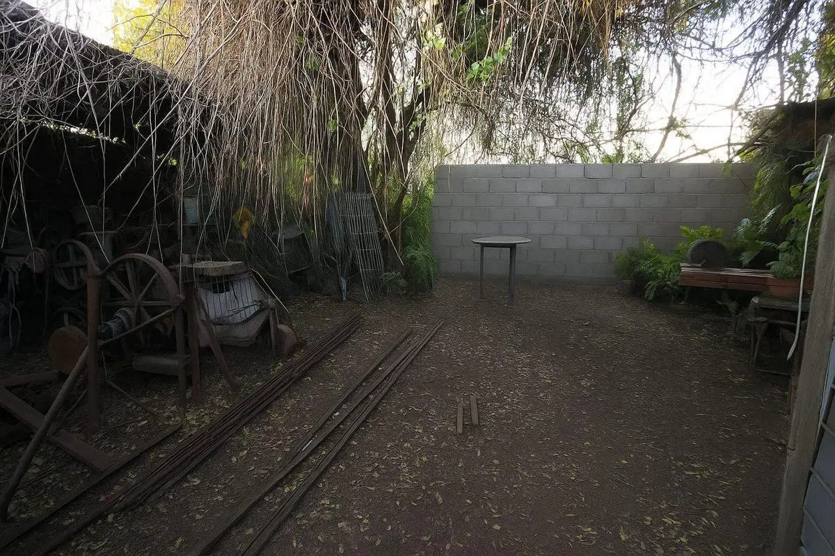 LOCAL EN VENTA EN MONTE GRANDE CON CASA 2AMB 5