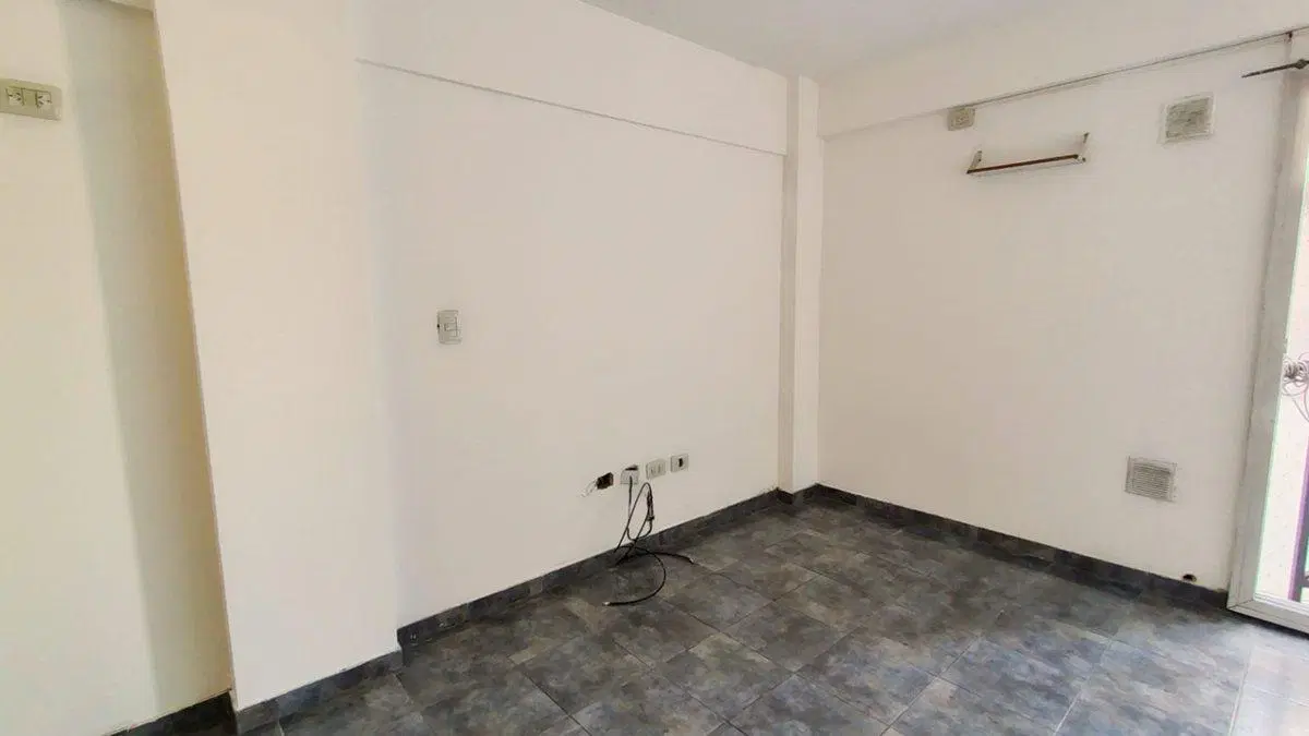 VENTA DE DEPARTAMENTO MONOAMBIENTE EN DEVOTO 5