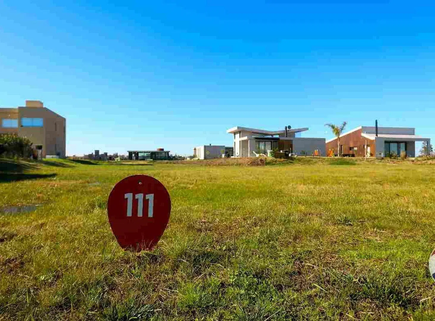 LOTE INTERNO EN VENTA BARRIO LARES DE CANNING 5