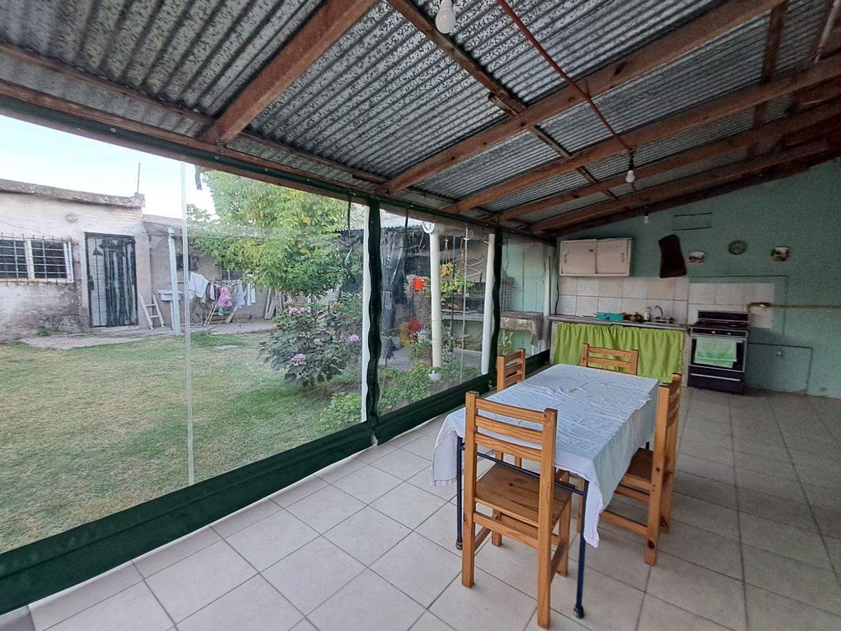 CASA EN VENTA MONTE GRANDE LOCAL Y GALPON