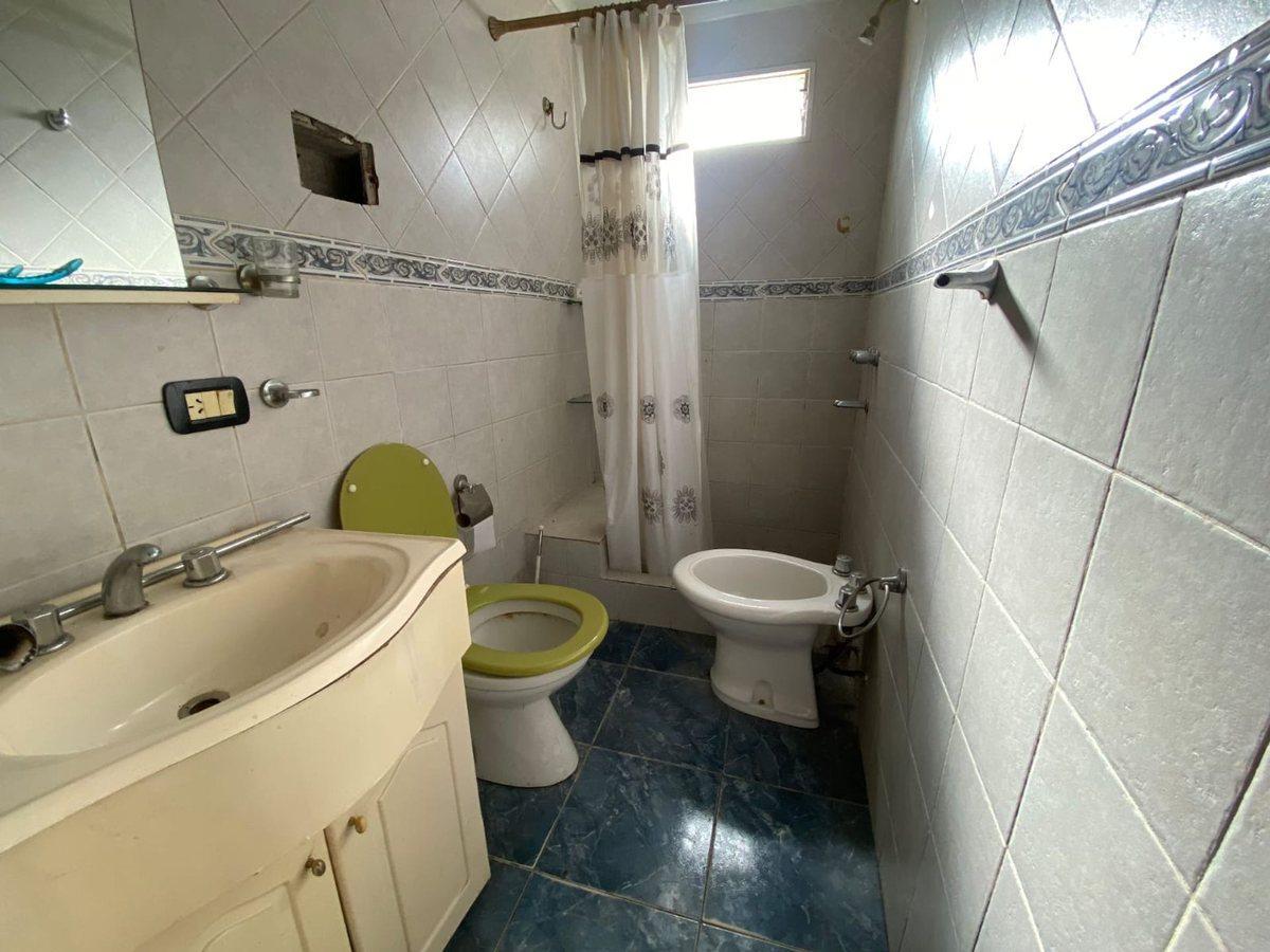VENTA DE 2 PH EN LANUS ENTRADA INDEPENDIENTE