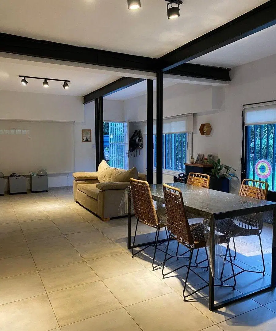 CASA EN VENTA EZEIZA 4 AMBIENTES CON PILETA 5