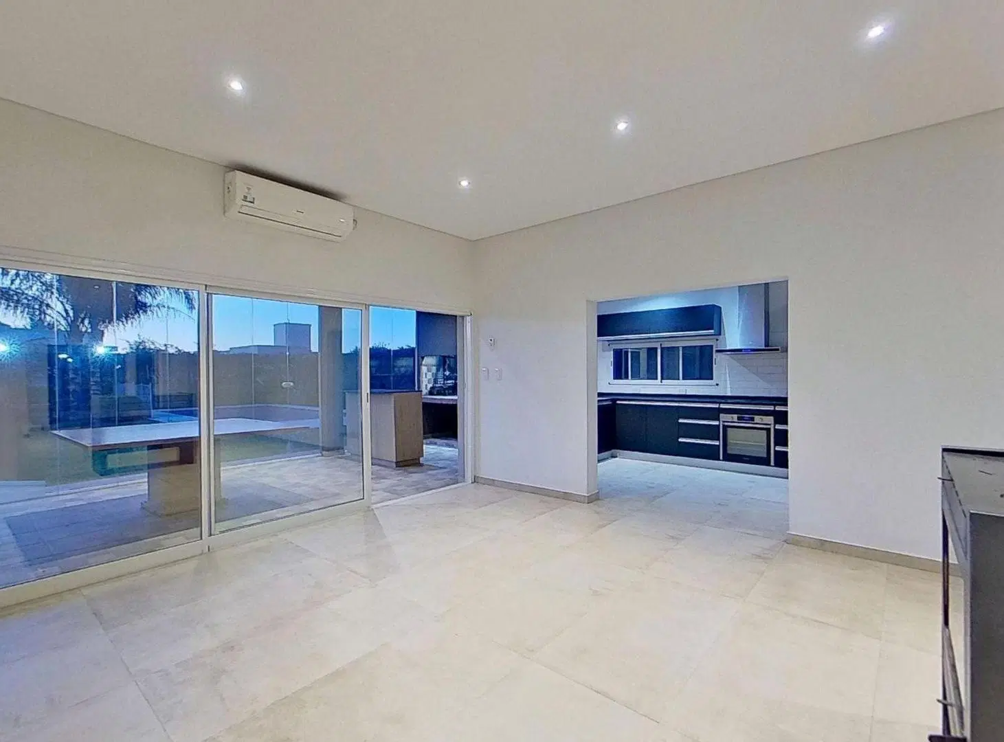 ALQUILA CASA  BARRIO BELLVILLE   5 AMB -  CANNING 2