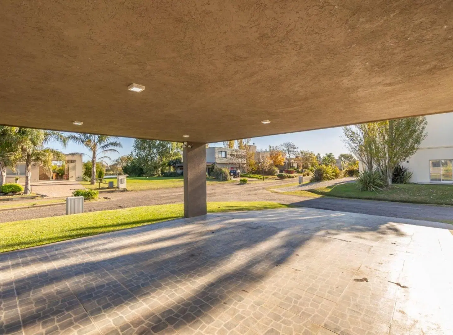 CASA EN VENTA EN BARRIO SANTA RITA CANNING 5