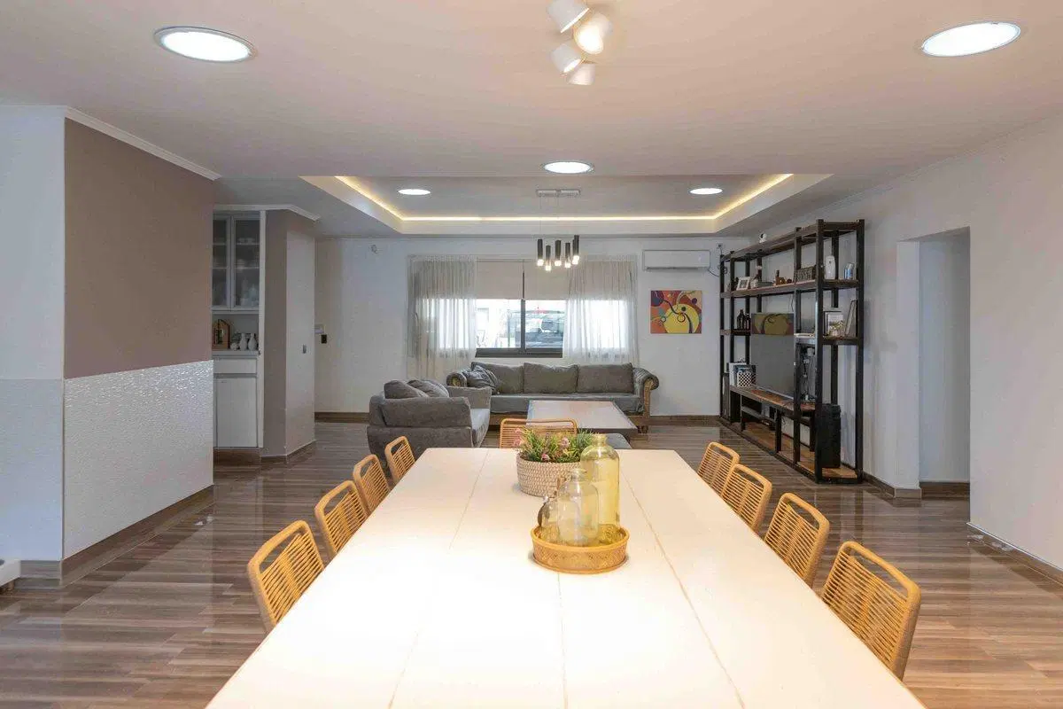 CASA EN VENTA 5 AMBIENTES BARRIO LA MAGDALENA 3