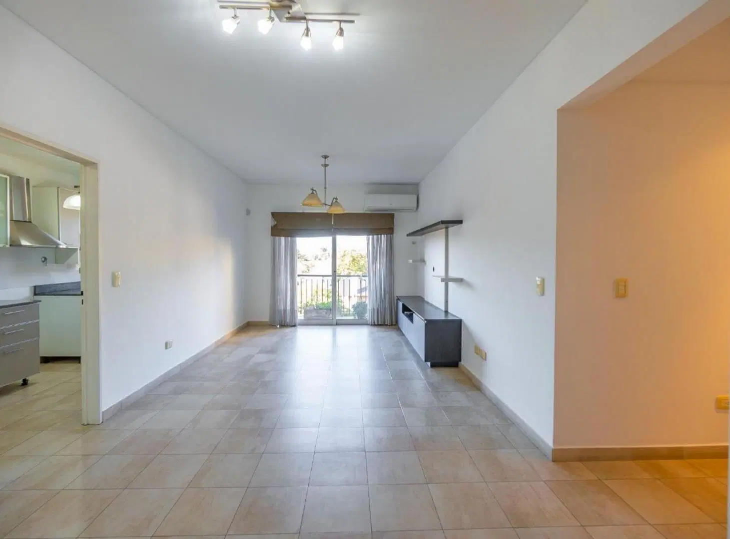 DEPARTAMENTO VENTA 2 DORMITORIOS, COCHERA ADROGUE 5