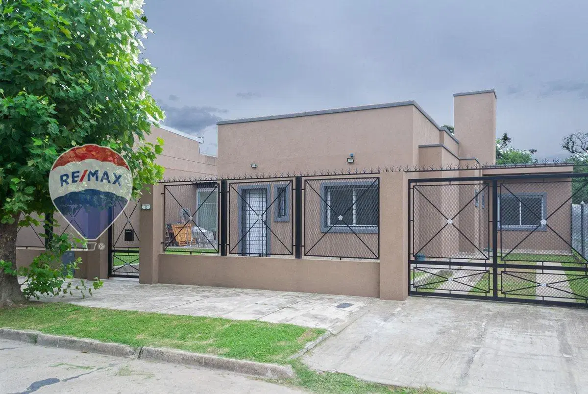 CASA EN VENTA LUIS GUILLON A ESTRENAR 3