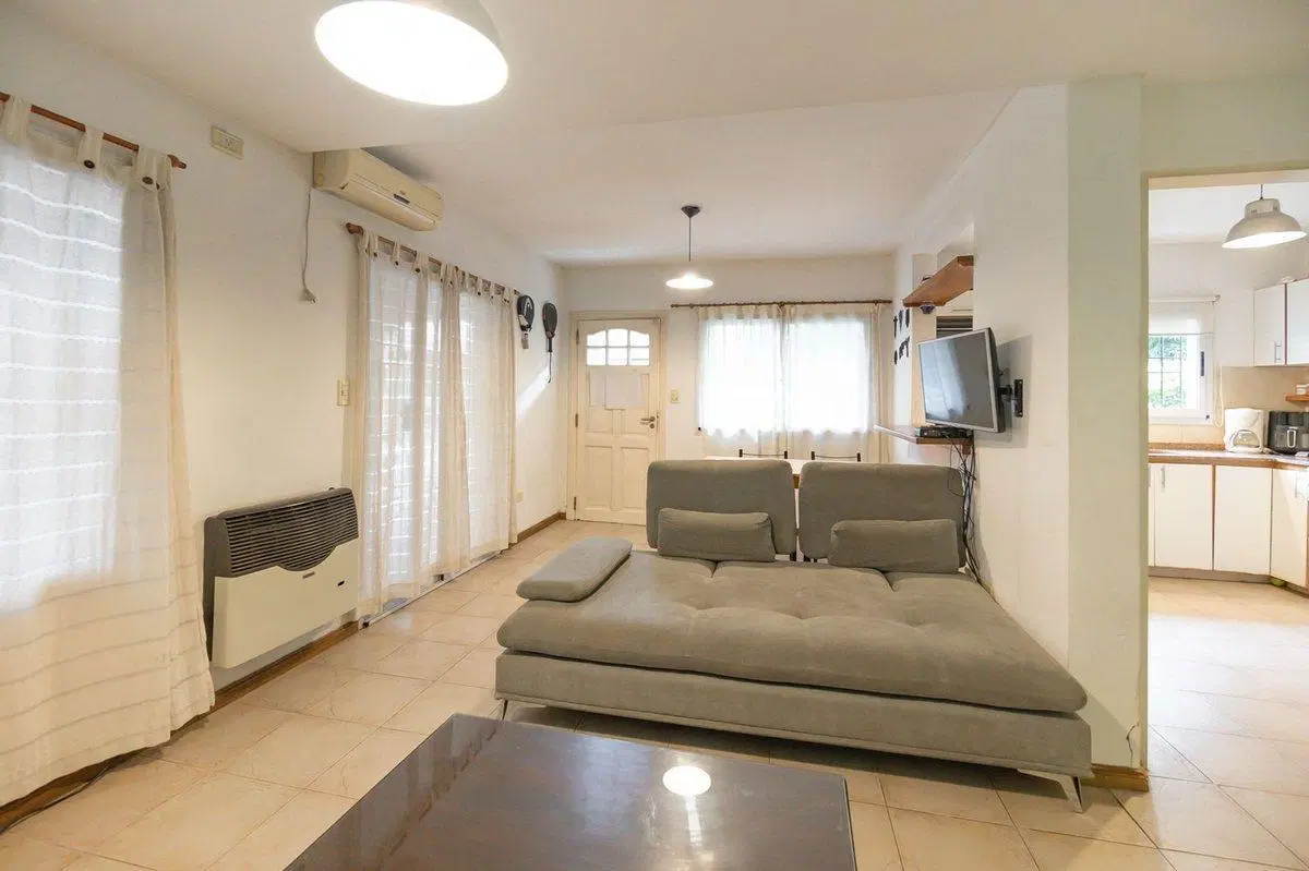 TRIPLEX EN VENTA EN ADROGUE CON COCHERA 4
