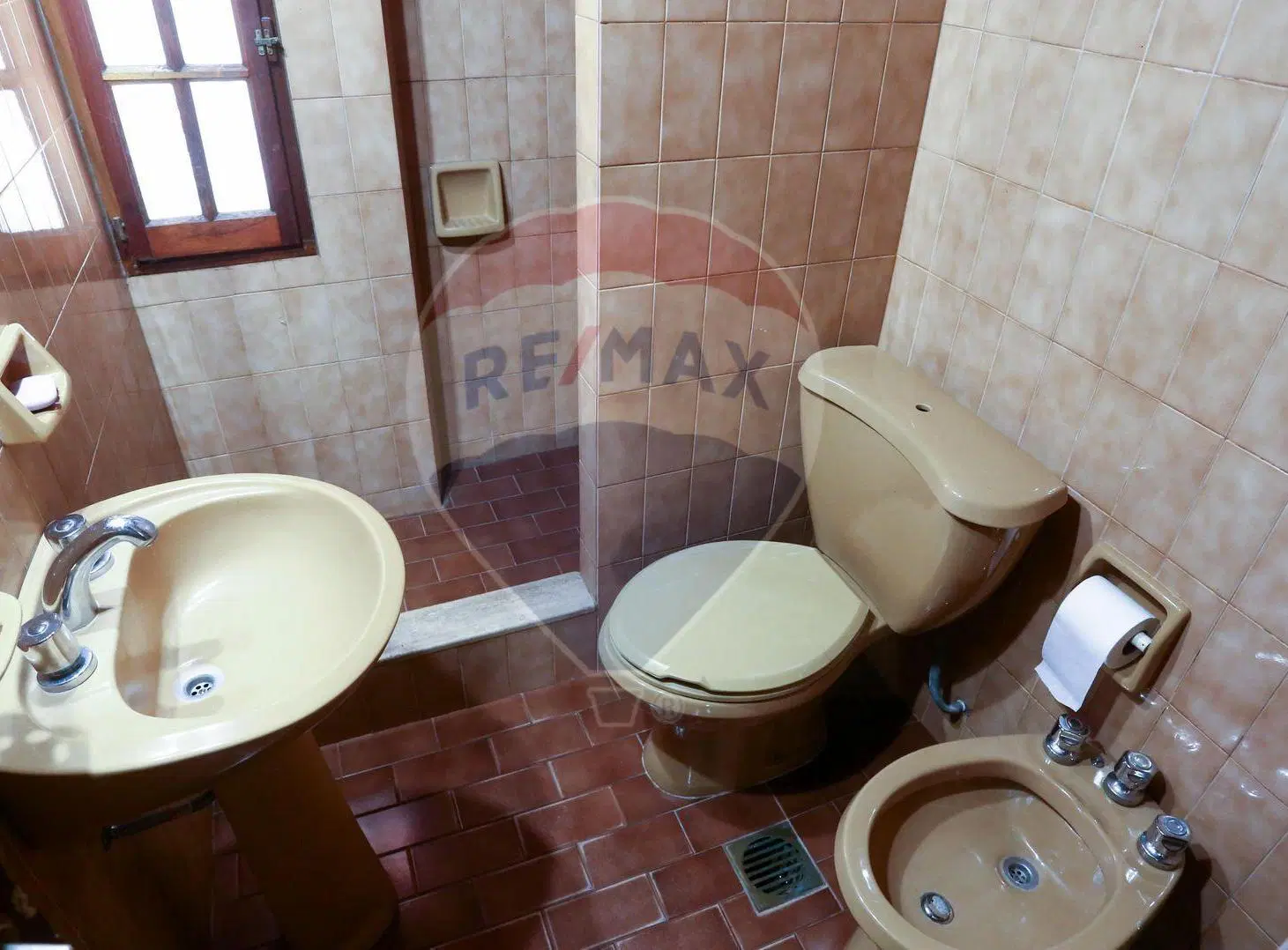 CASA 4 AMBIENTES EN VENTA EN EL TREBOL 3