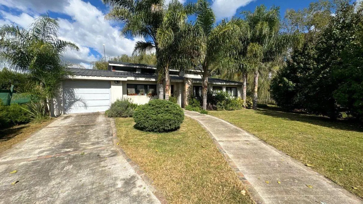 CASA EN VENTA EN LA ALAMEDA 5 AMBIENTES PERMUTA 2