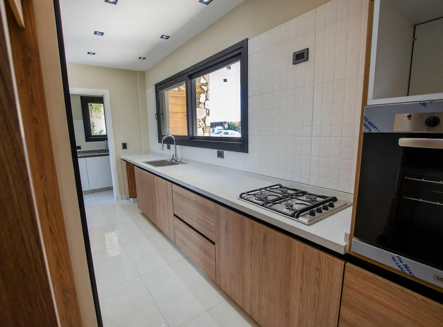 CASA EN VENTA TERRALAGOS EZEIZA CON PISCINA 4