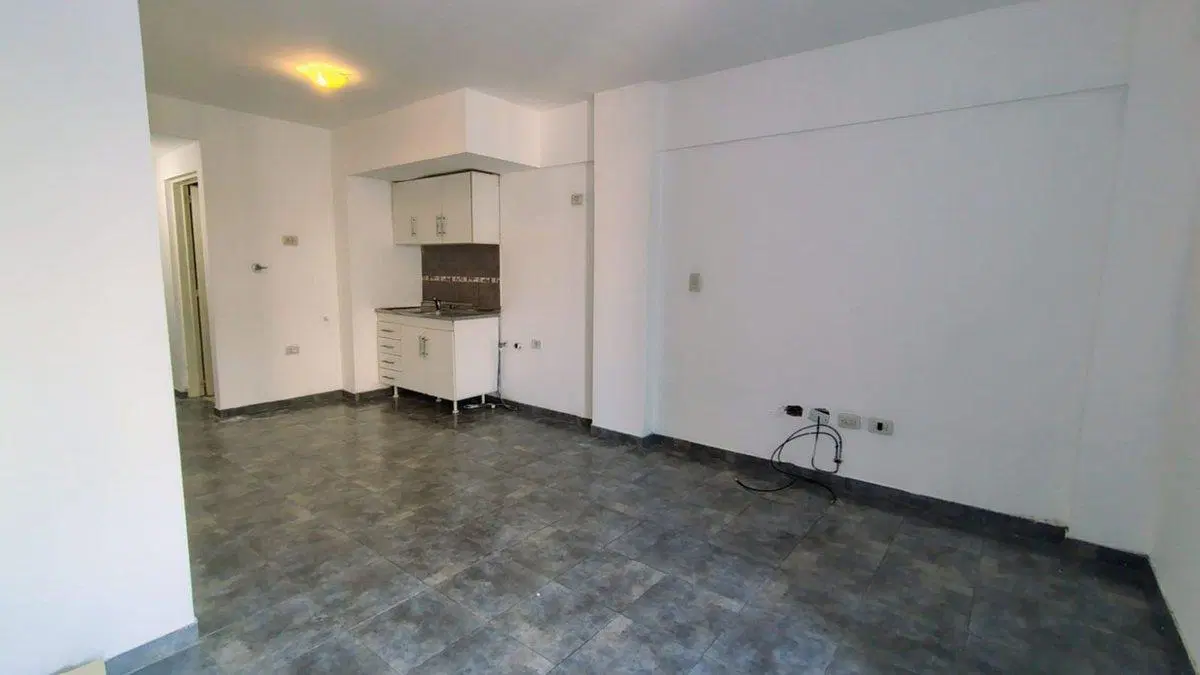 ALQUILER DE DEPARTAMENTO MONOAMBIENTE EN DEVOTO 4