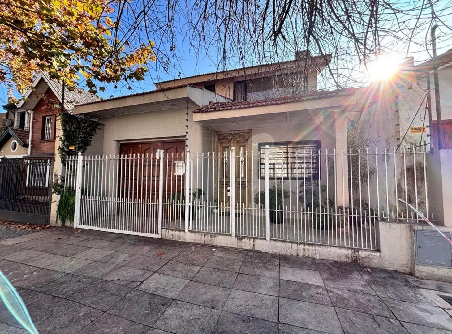 CASA EN VENTA LAS LOMITAS-EXCELENTE ESTADO 8