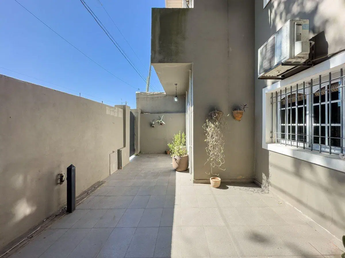 CASA EN VENTA 6 AMBIENTES ALEJANDRO KORN 8