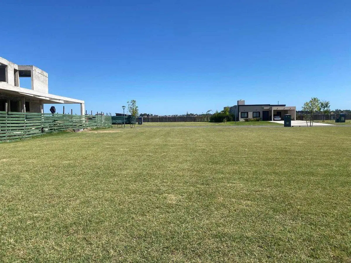 VENTA DE LOTE EN TERRALAGOS BARRIO PARQUE 8