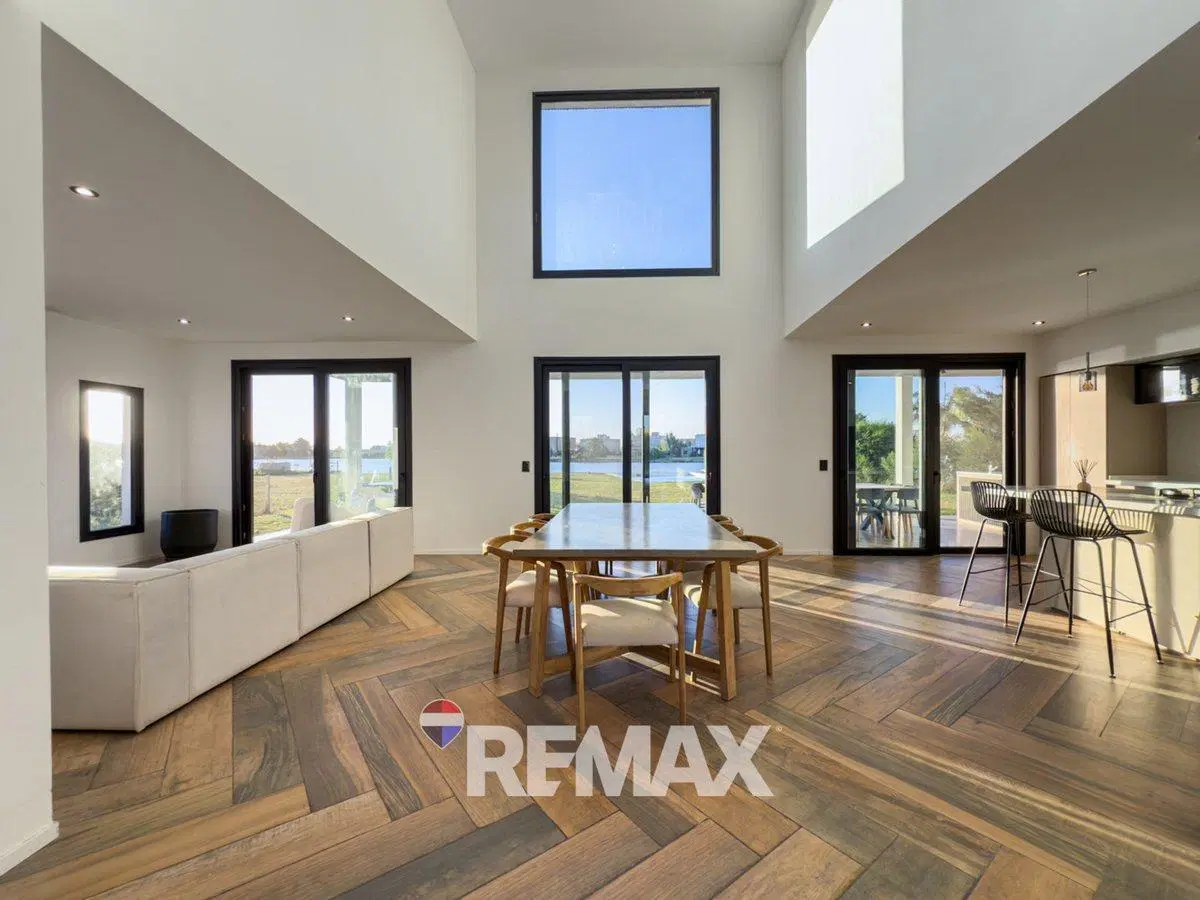 CASA EN VENTA CRUZ DEL SUR 5 AMBIENTES A LA LAGUNA 5