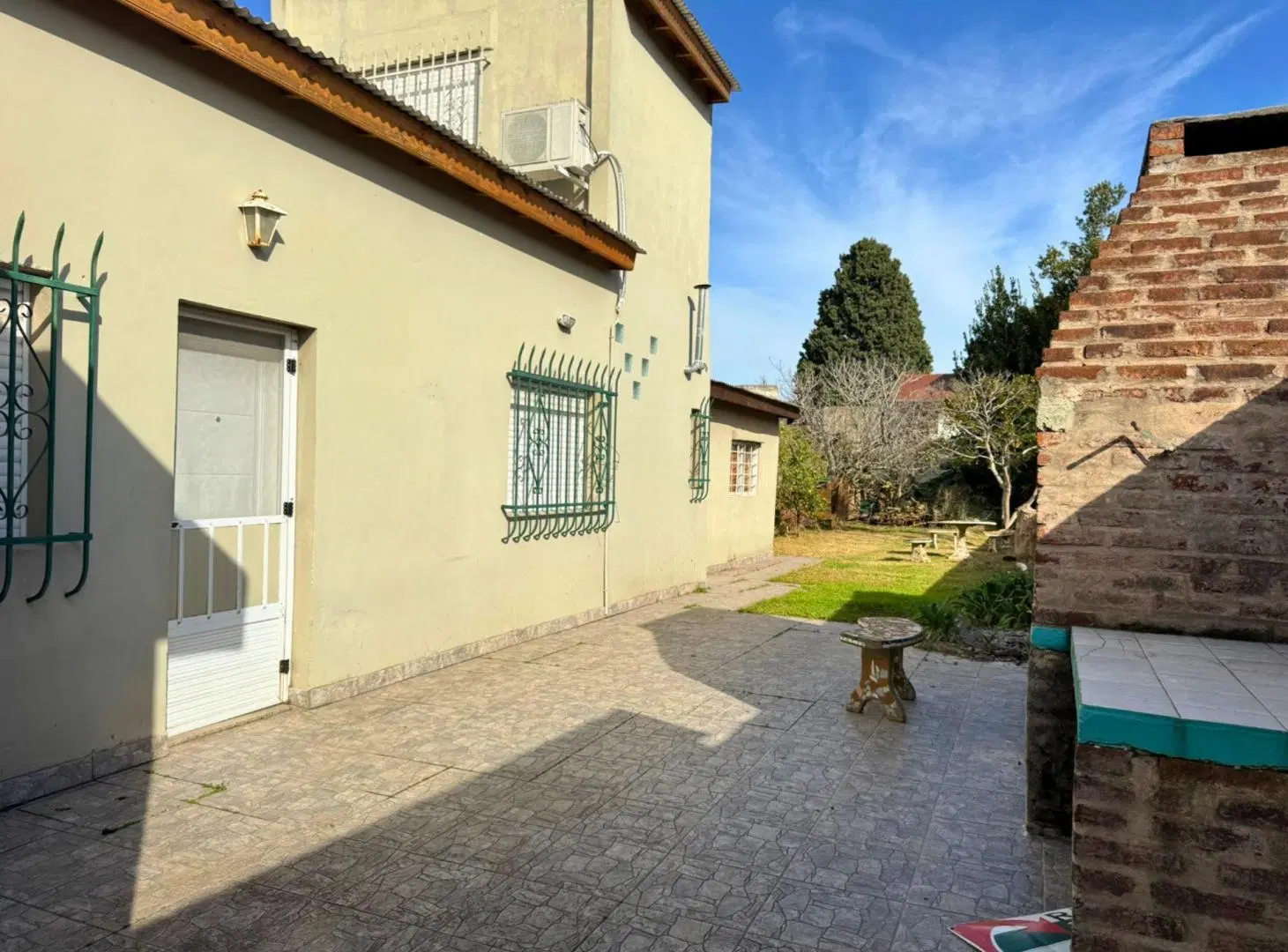 CASA EN VENTA 4 AMBIENTES EN LONGCHAMPS 2