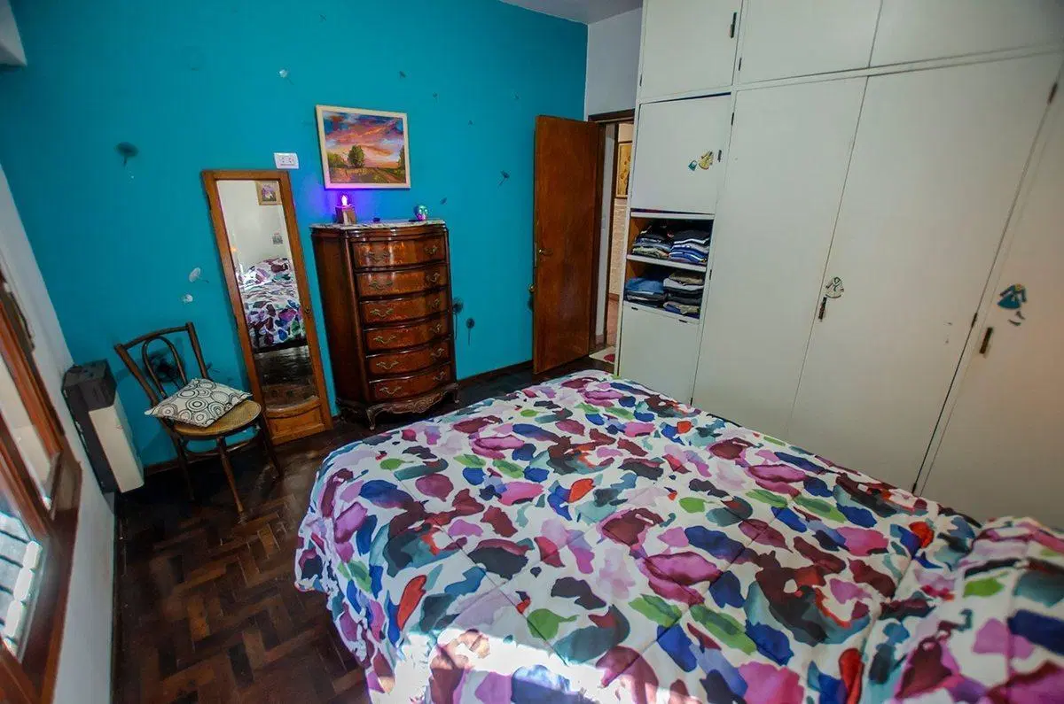CASA EN VENTA BURZACO EXCELENTE UBICACION 5