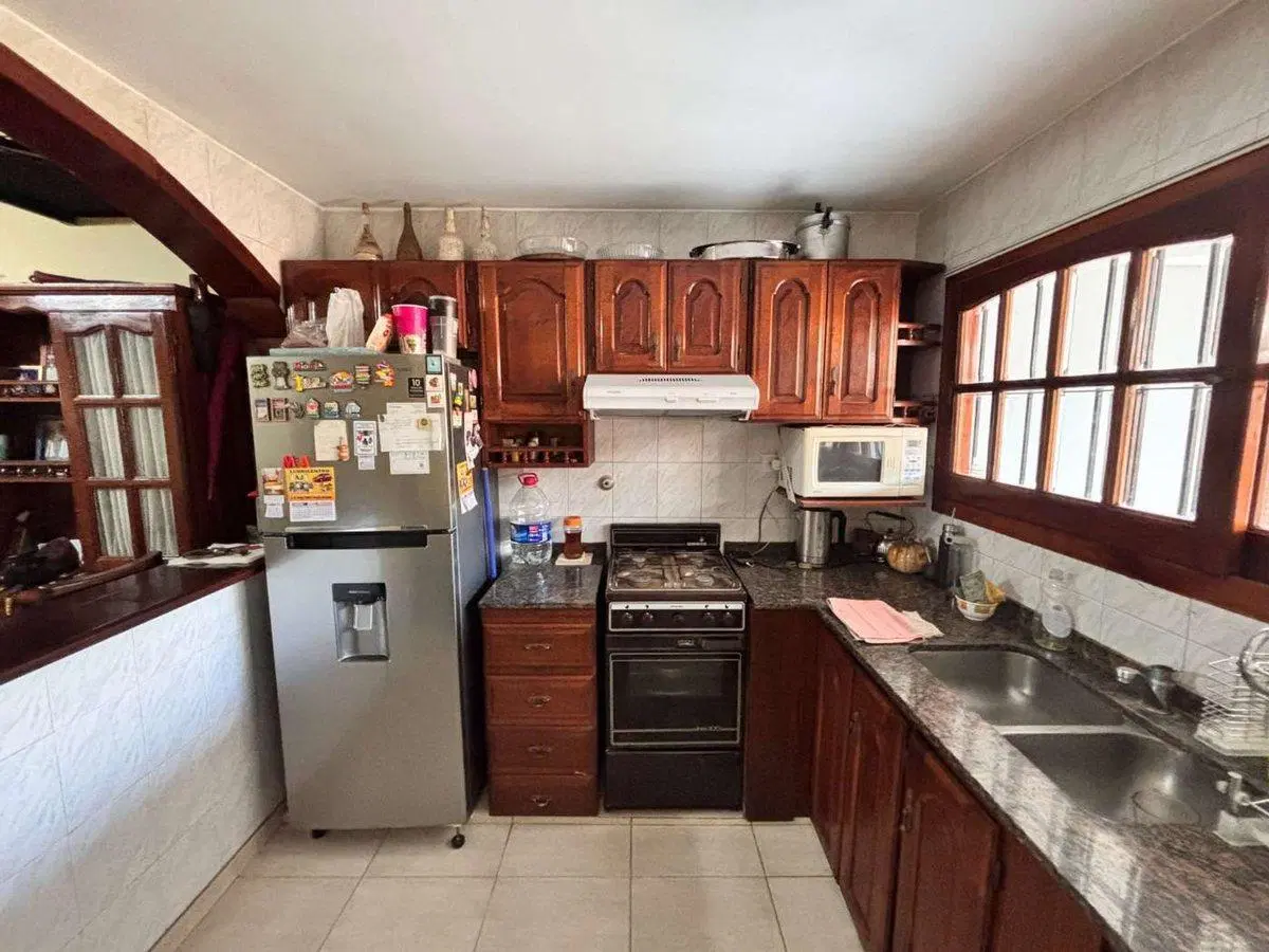 CASA EN VENTA MONTE GRANDE EXCELENTE ESTADO 5