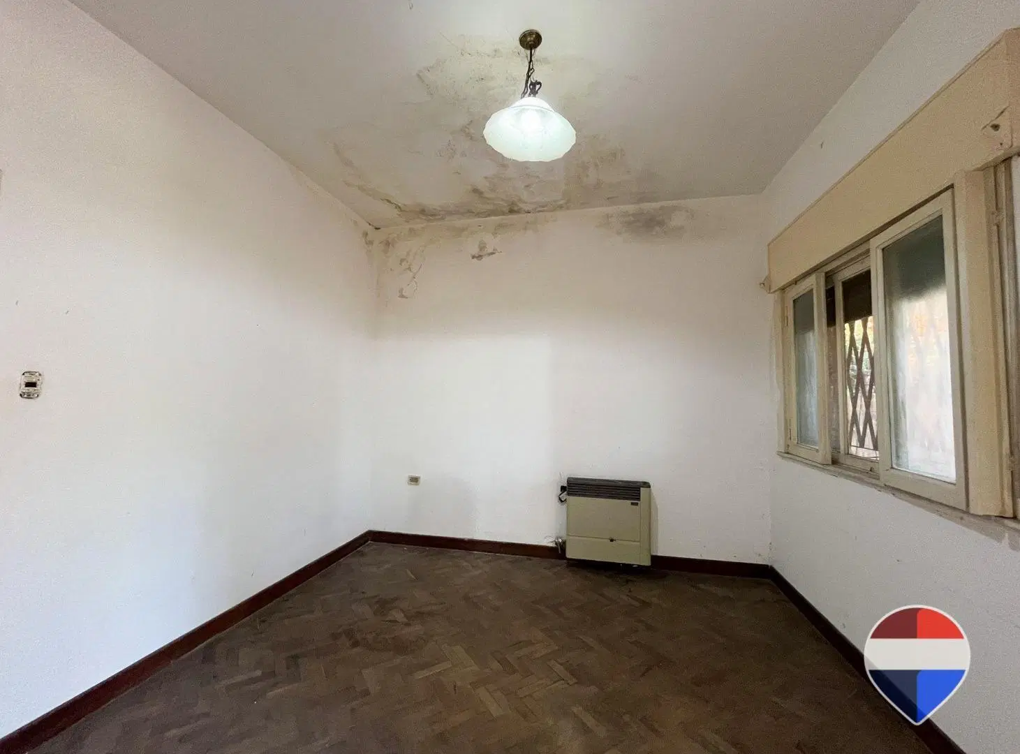 Casa 4 Amb. en Venta en Luis Guillón APTO CREDITO 4