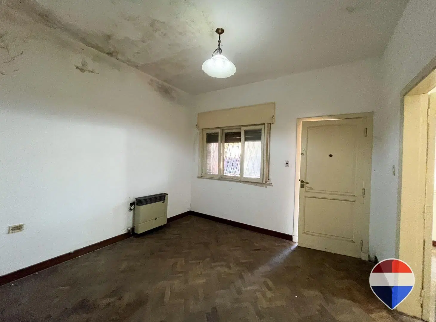 Casa 4 Amb. en Venta en Luis Guillón APTO CREDITO 5