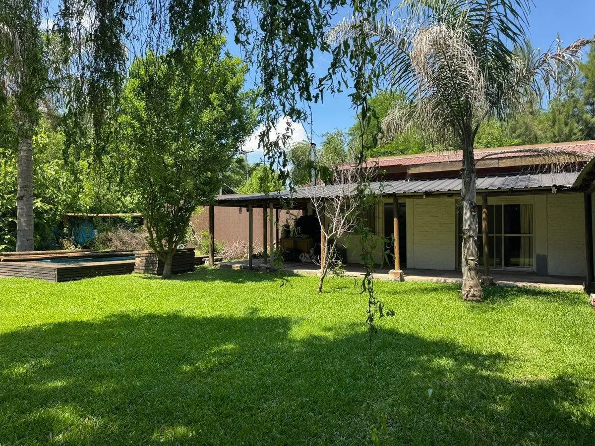 CASA EN VENTA 4 AMBIENTES EN CAÑUELAS 8