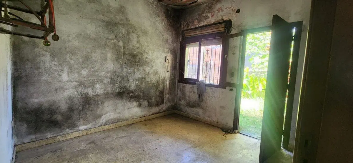 CASA PH EN VENTA EN LOMAS DE ZAMORA A RECICLAR 8
