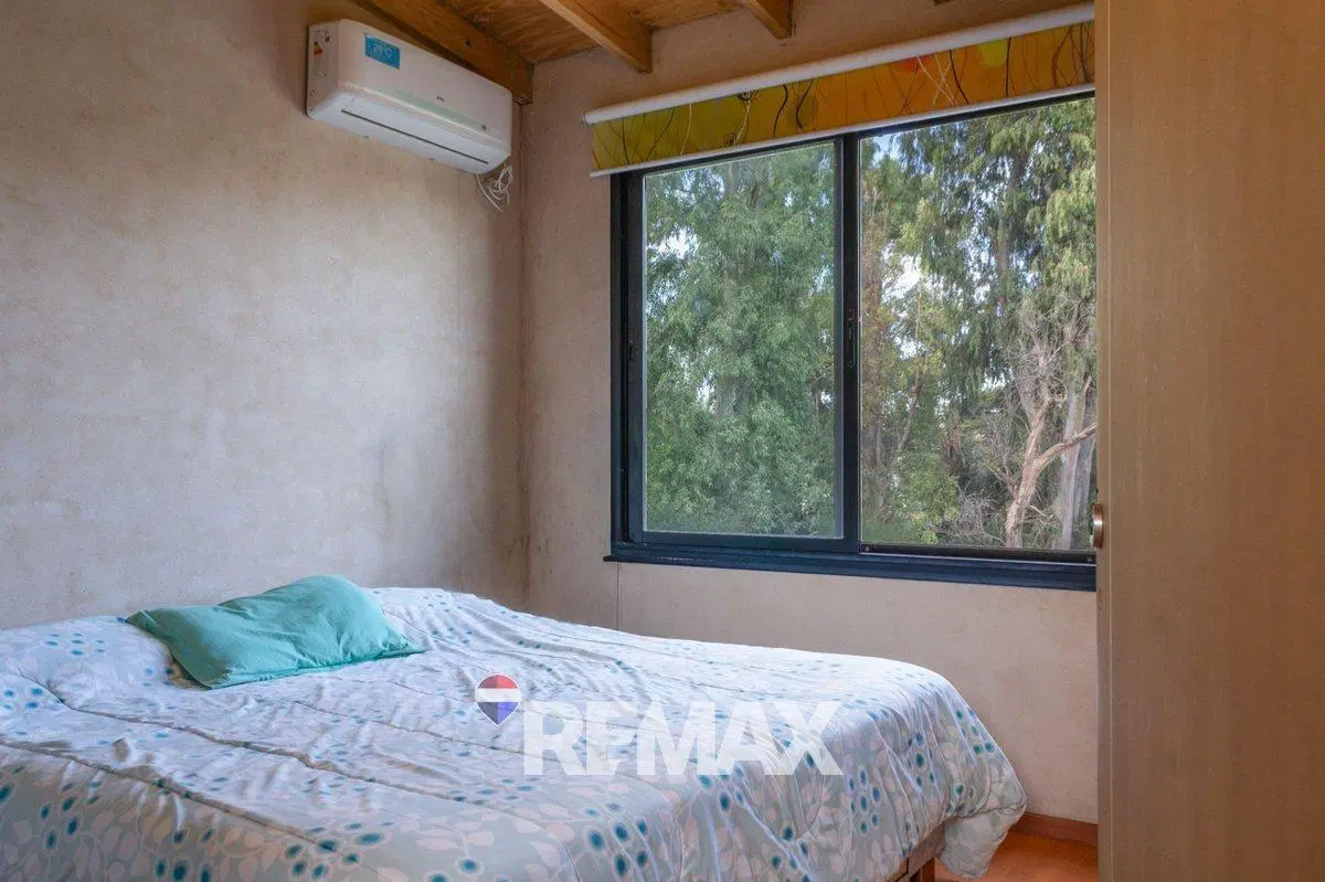 CASA EN VENTA 4 AMBIENTES SAN VICENTE DAROMY 8