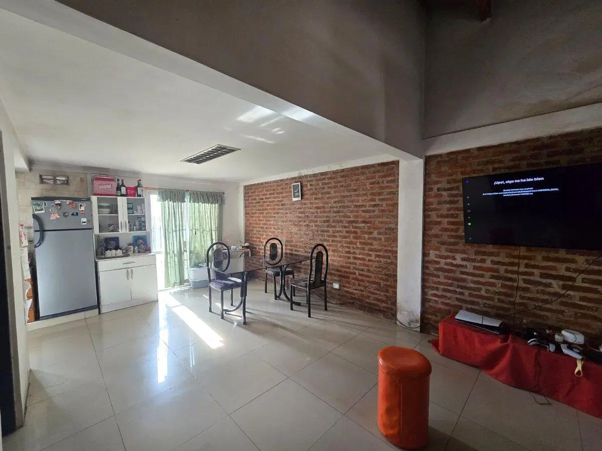 CASA EN VENTA EZEIZA 3 AMBIENTES 5