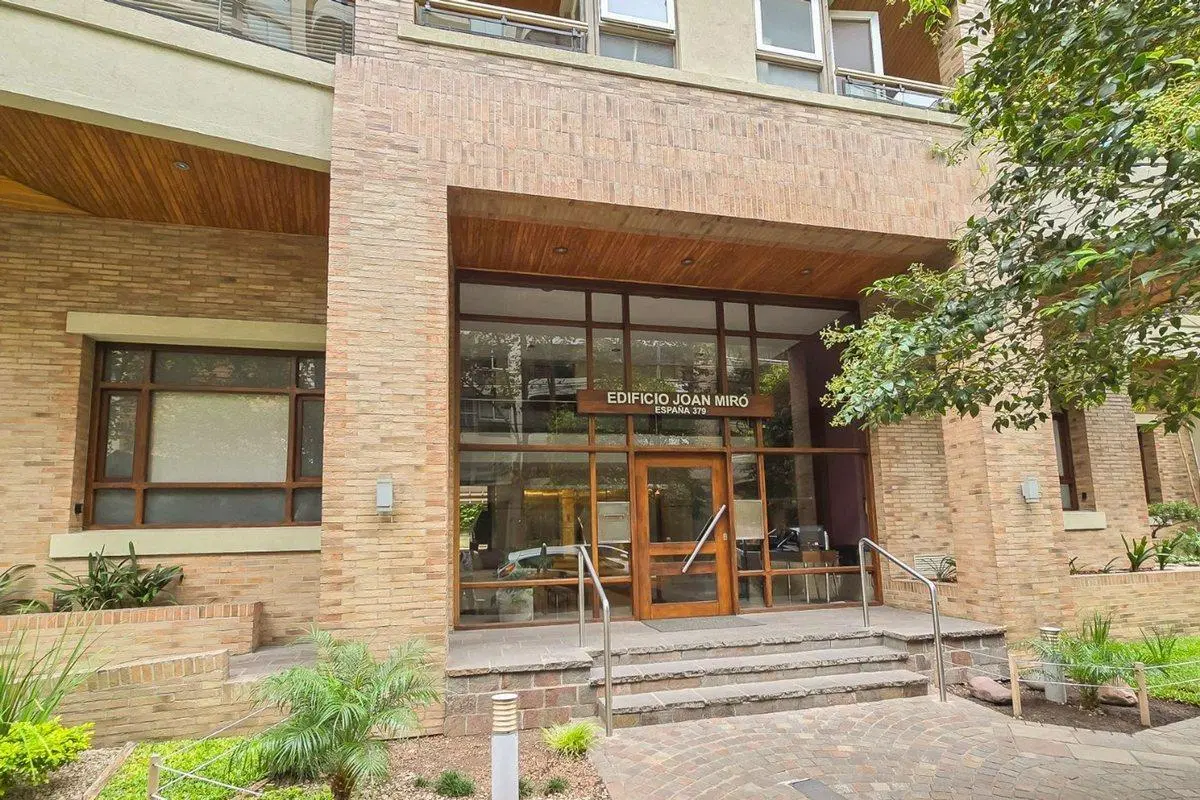 DEPARTAMENTO EN VENTA EN LOMAS DE ZAMORA 3