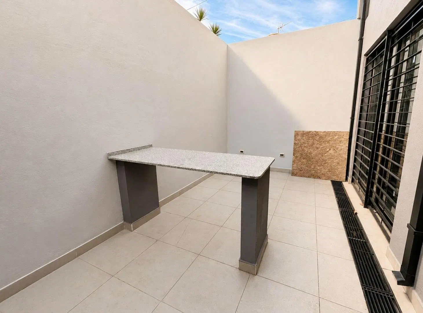 DEPOSITO CON OFICINAS EN VENTA LOMAS DE ZAMORA 8