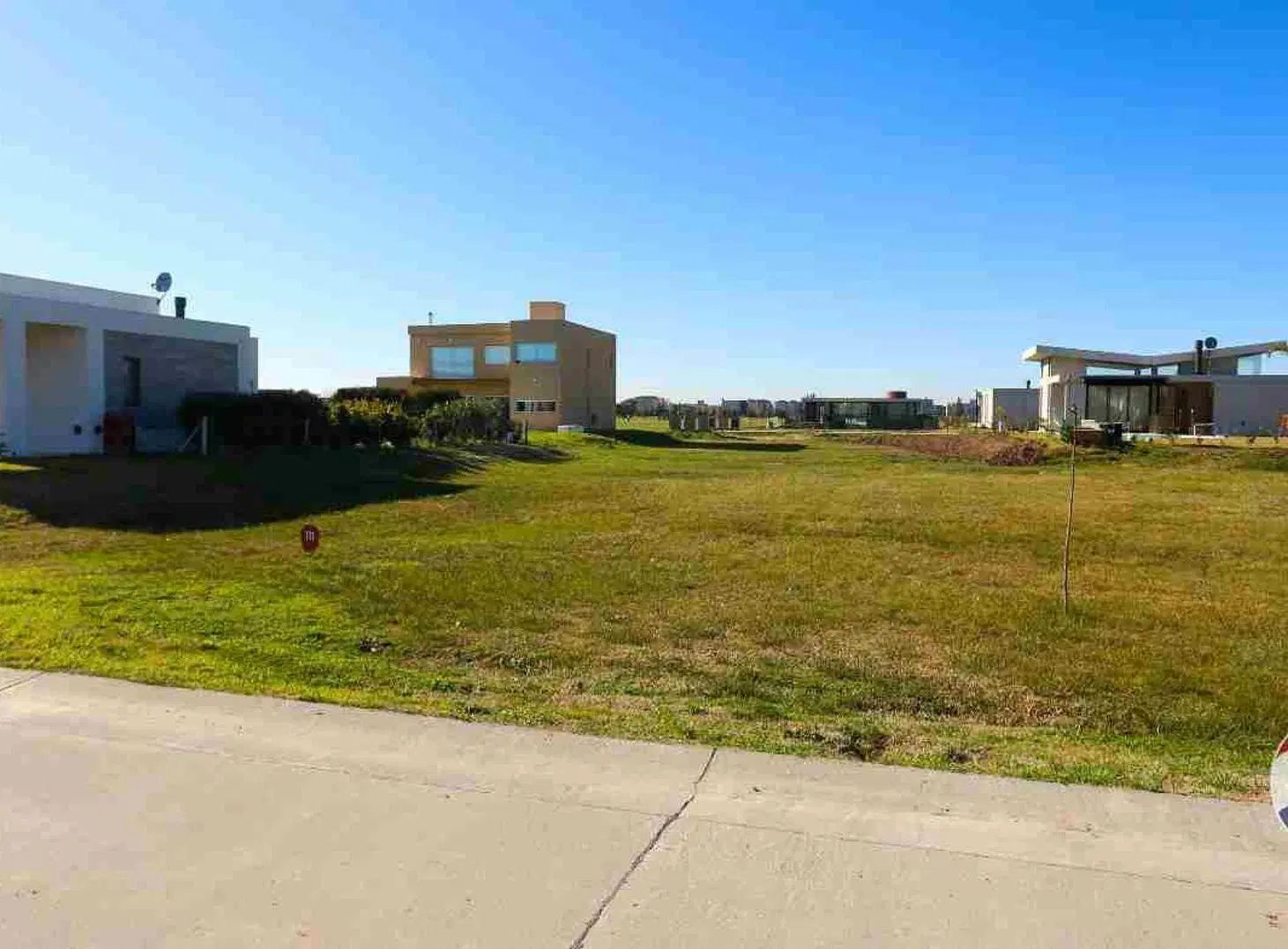 LOTE INTERNO EN VENTA BARRIO LARES DE CANNING 2